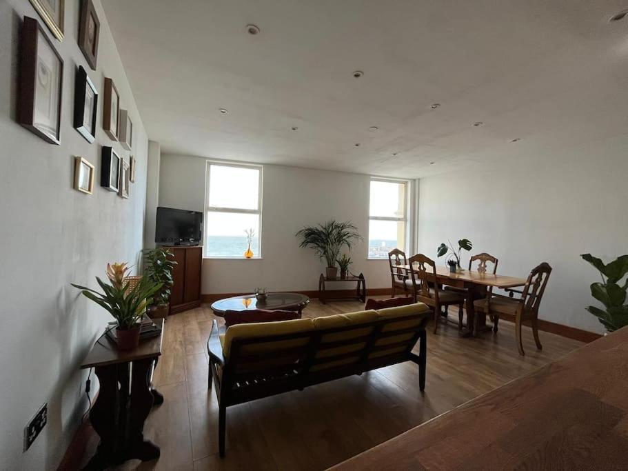 Margate Sea Front Apartment Esterno foto